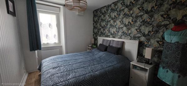 Gilhoc-sur-Ormèze (07270) Immeuble de rapport avec cour intérieur et dépendances