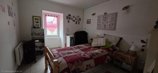 Gilhoc-sur-Ormèze (07270) Immeuble de rapport avec cour intérieur et dépendances