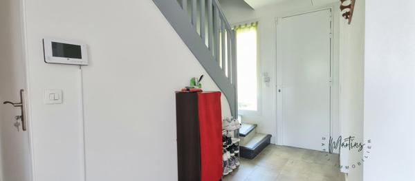 Maison familiale - 5 chambres -sous-sol total - 15 min à pied du RER B "La Hacquinière"