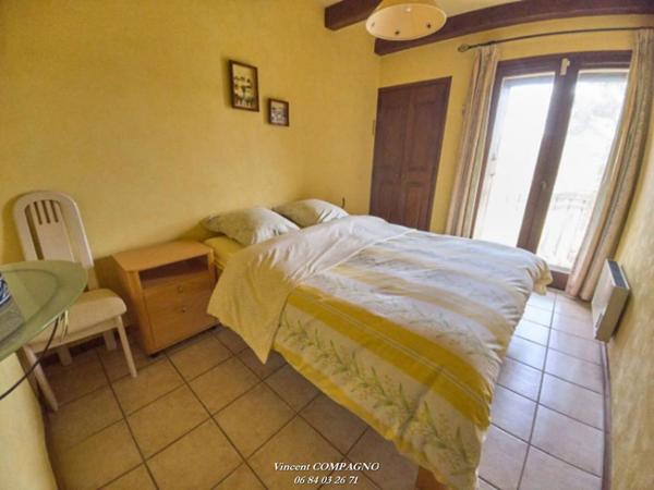 Villa d'Exception au Bord du Lac d'Esparron-de-Verdon