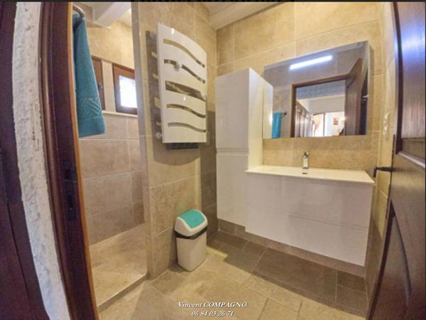 Villa d'Exception au Bord du Lac d'Esparron-de-Verdon