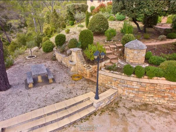 Villa d'Exception au Bord du Lac d'Esparron-de-Verdon