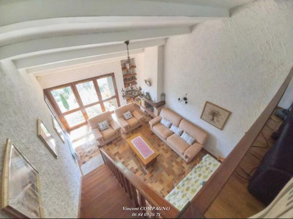 Villa d'Exception au Bord du Lac d'Esparron-de-Verdon