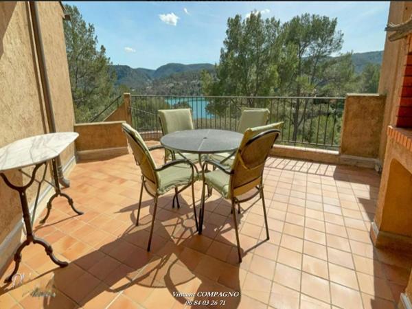 Villa d'Exception au Bord du Lac d'Esparron-de-Verdon