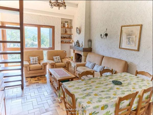 Villa d'Exception au Bord du Lac d'Esparron-de-Verdon