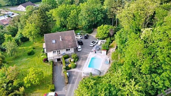 La maison familiale idéale dans un écrin de verdure !