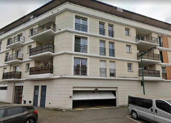 Stationnement à vendre  •  Mantes-la-Ville