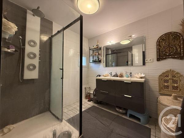 Appartement F4 à vendre  4 pièces - 95,50 m2 BOURG LES VALENCE - 26