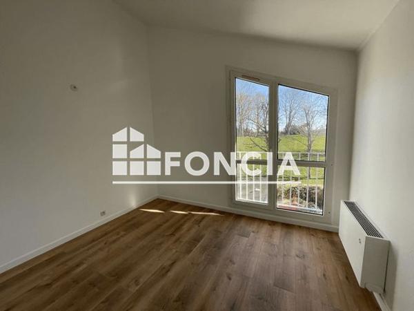 Location Appartement 6 pièces 88 m² - 4 ALLEE D'ANJOU Noisiel 77186