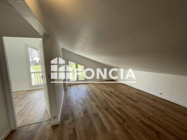 Location Appartement 6 pièces 88 m² - 4 ALLEE D'ANJOU Noisiel 77186