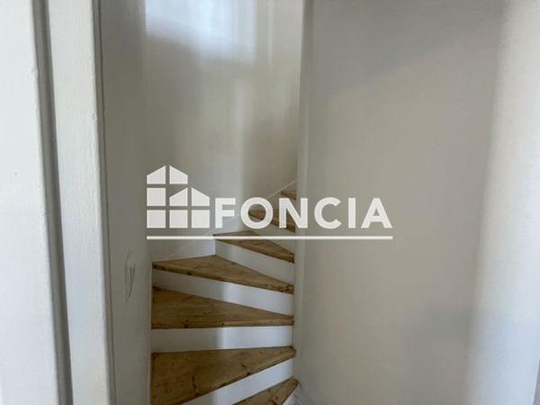 Location Appartement 6 pièces 88 m² - 4 ALLEE D'ANJOU Noisiel 77186