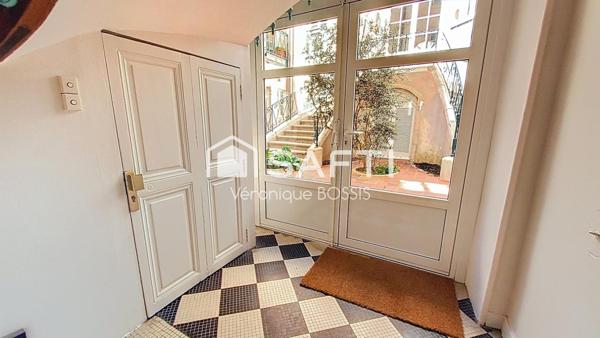 et si votre pied à terre aux Sables était... un refuge secret face à l'océan ?