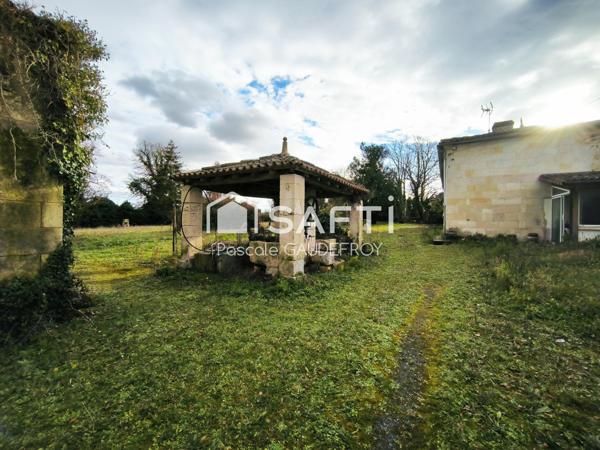 AUTHENTIQUE PROPRIETE CHARENTAISE A RENOVER SUR 7164 M² DE TERRAIN