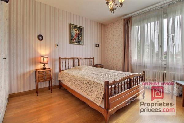 Exclusivité - Maison sur sous-sol sur un terrain constructible de 2 250 m² environ à 2 pas des écoles à Châteauneuf Sur Loire