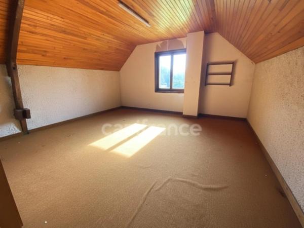 Propriété de caractère en lisière de forêt – 185 m² habitables sur 2 100 m² de terrain