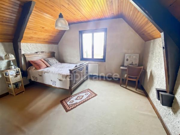 Propriété de caractère en lisière de forêt – 185 m² habitables sur 2 100 m² de terrain