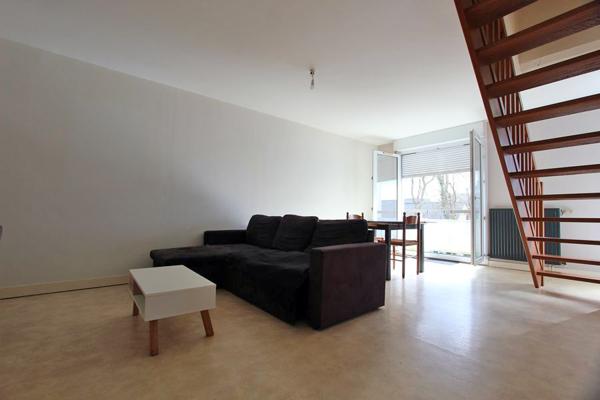 UN GRAND APPARTEMENT TYPE 3 AVEC SON BALCON & GARAGE, AU BRADEN. - A QUIMPER Quimper SUD