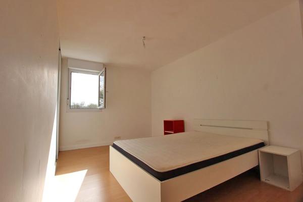UN GRAND APPARTEMENT TYPE 3 AVEC SON BALCON & GARAGE, AU BRADEN. - A QUIMPER Quimper SUD