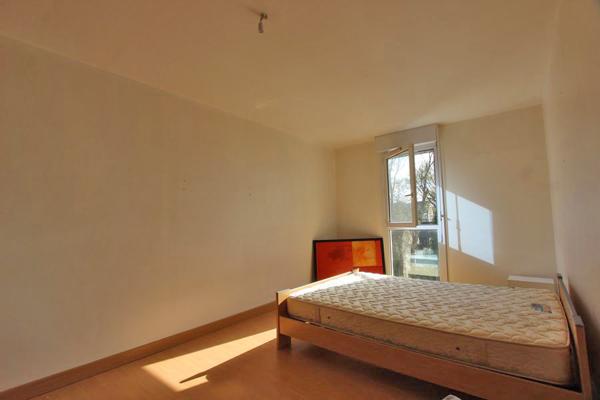 UN GRAND APPARTEMENT TYPE 3 AVEC SON BALCON & GARAGE, AU BRADEN. - A QUIMPER Quimper SUD