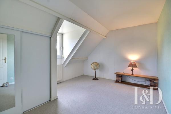 MAISON CONTEMPORAIRE EN LISIERE DU GOLF