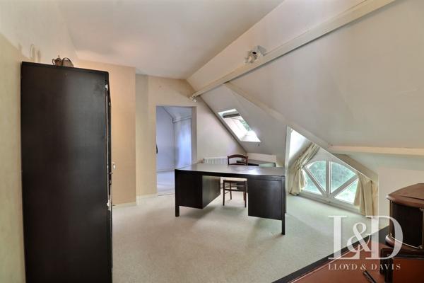 MAISON CONTEMPORAIRE EN LISIERE DU GOLF