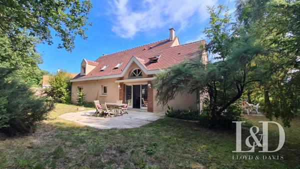 MAISON CONTEMPORAIRE EN LISIERE DU GOLF