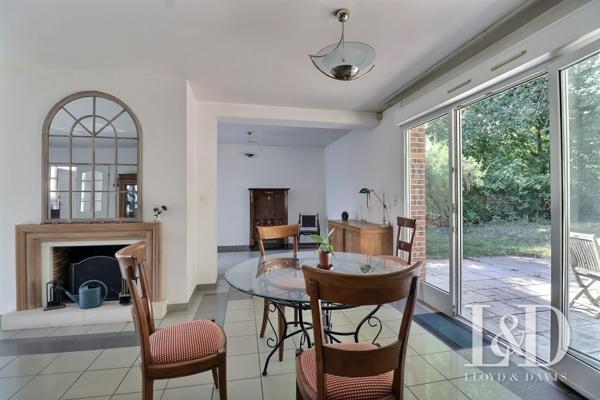 MAISON CONTEMPORAIRE EN LISIERE DU GOLF