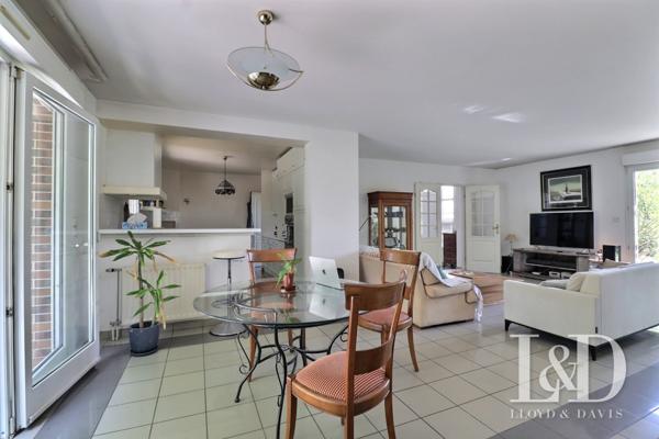 MAISON CONTEMPORAIRE EN LISIERE DU GOLF