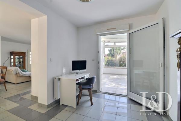 MAISON CONTEMPORAIRE EN LISIERE DU GOLF