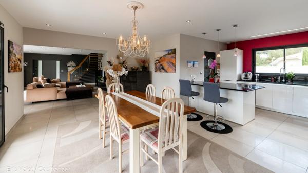 BISCAROSSE - SUPERBE, LUMINEUSE ET VASTE VILLA - 200 M2 ENVIRON - PROCHE FORET