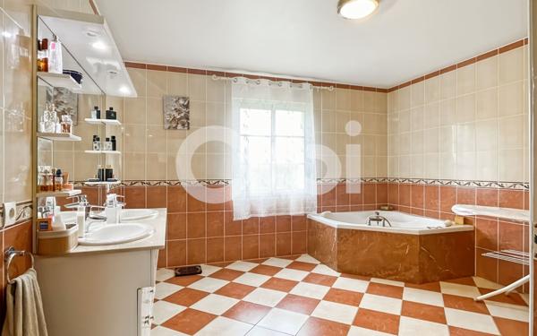 Maison à vendre    7 pièces •  Dreux