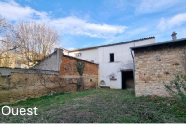 Maison 1 pièce - 130 m²