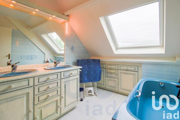 Maison à vendre 10 pièces 225 m² Épône