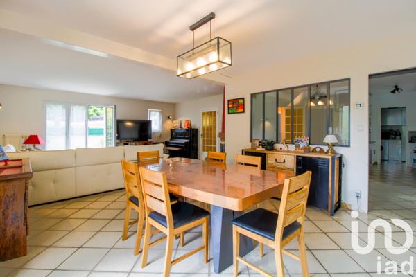 Maison à vendre 10 pièces 225 m² Épône