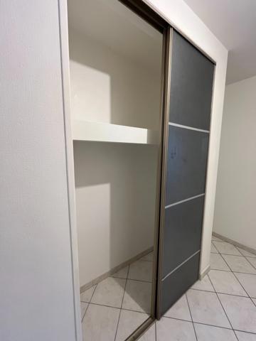 Appartement à louer 4 pièces  (54)