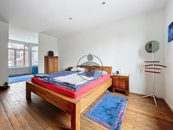 Vente Maison 7 pièces 257 m2 à Saint-Quentin