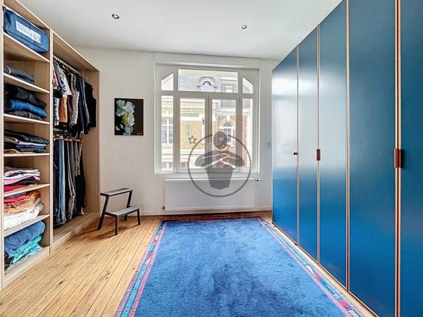 Vente Maison 7 pièces 257 m2 à Saint-Quentin