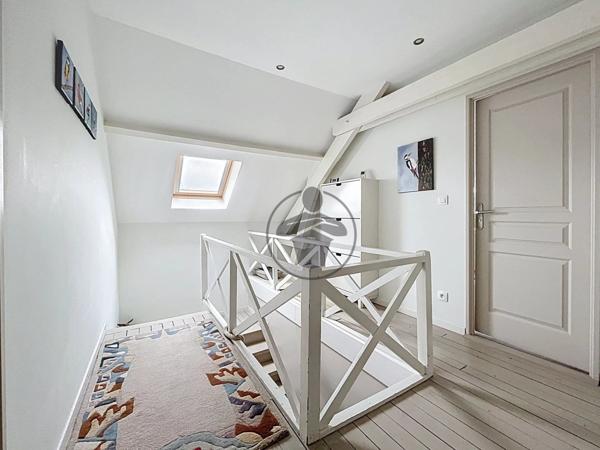 Vente Maison 7 pièces 257 m2 à Saint-Quentin