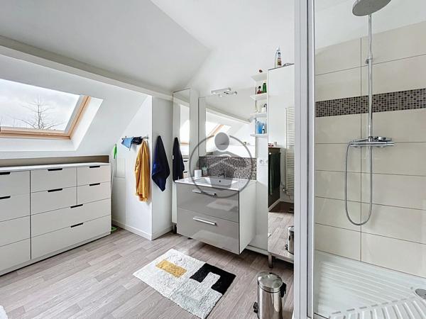 Vente Maison 7 pièces 257 m2 à Saint-Quentin