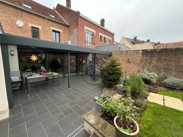 Vente Maison 7 pièces 257 m2 à Saint-Quentin