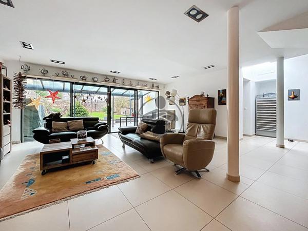 Vente Maison 7 pièces 257 m2 à Saint-Quentin