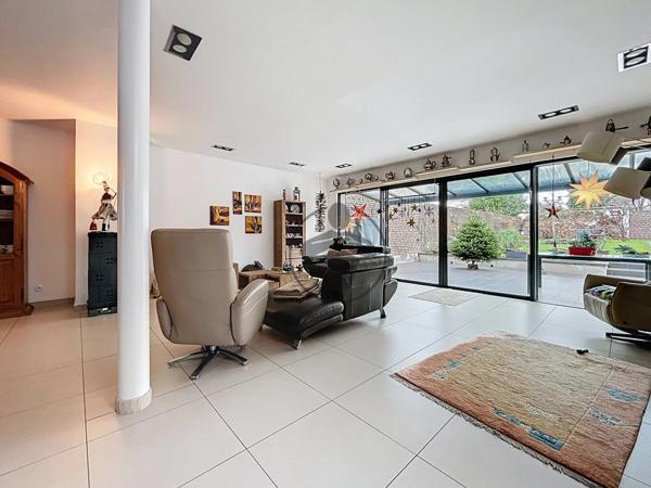 Vente Maison 7 pièces 257 m2 à Saint-Quentin