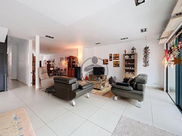 Vente Maison 7 pièces 257 m2 à Saint-Quentin