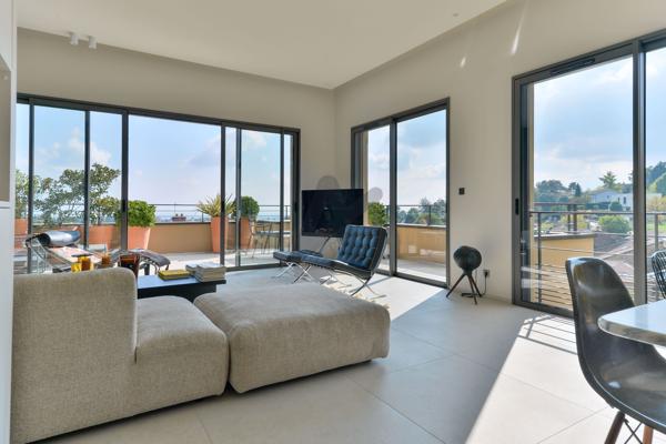 Saint Didier au Mont d'Or - Vue imprenable - Maison neuve de 140m2 env. 3 chambres - Terrain de 516 m2 env