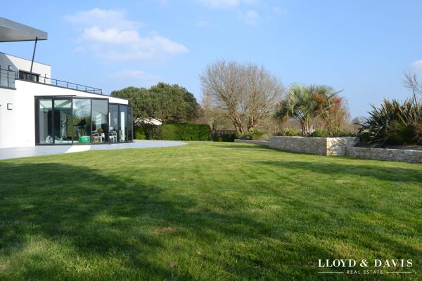 CONCARNEAU — VILLA CONTEMPORAINE HAUT DE GAMME : VUE MER