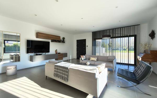 Maison à vendre    5 pièces • 190 m2 Cabannes