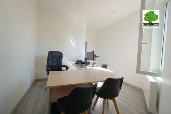 Bron Genêts limite Montchat, maison T3 possible T4 calme et rénovée.