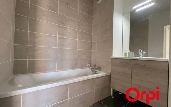 Appartement à vendre    2 pièces • 46,77 m2 Villeurbanne