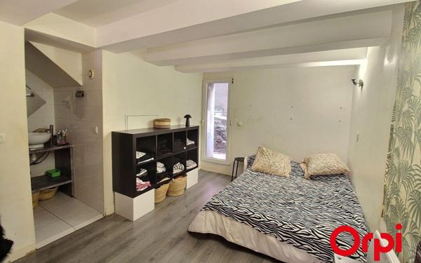 Appartement à vendre    2 pièces • 44,37 m2 Marseille 6