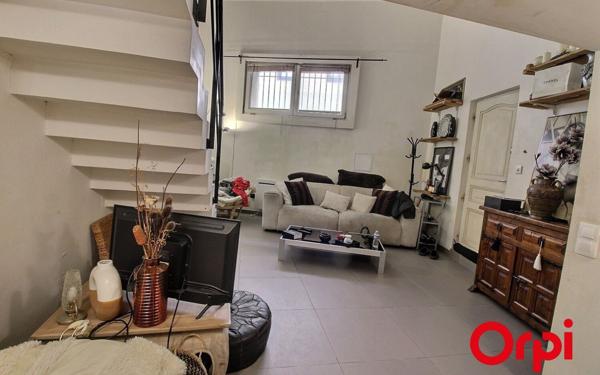 Appartement à vendre    2 pièces • 44,37 m2 Marseille 6